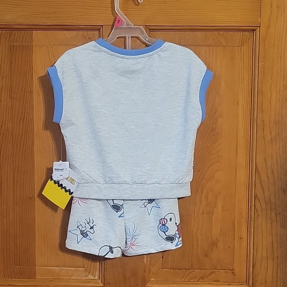 Peanuts Snoopy short outfit . - Picture 4 of 5